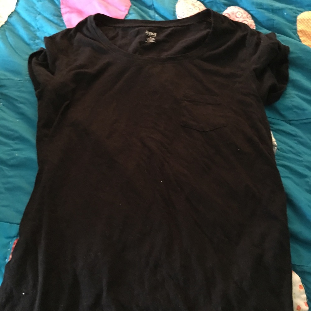 Black tee